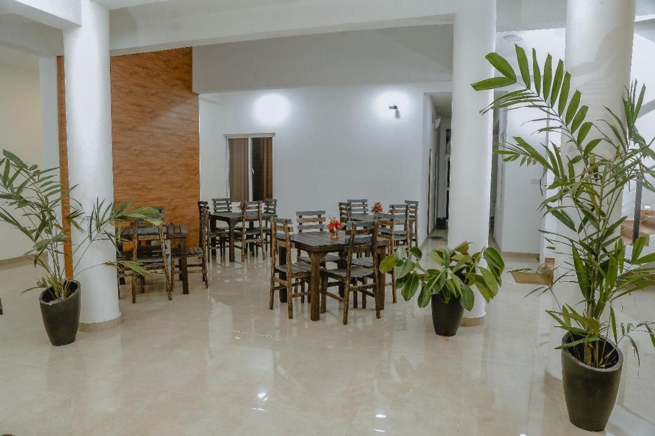 Lucky Transit Hotel - Katunayake Airport Экстерьер фото