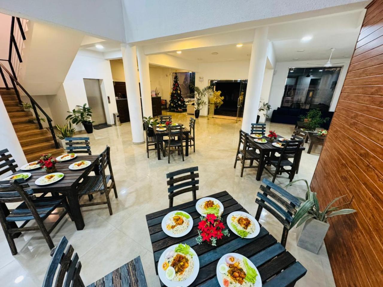 Lucky Transit Hotel - Katunayake Airport Экстерьер фото