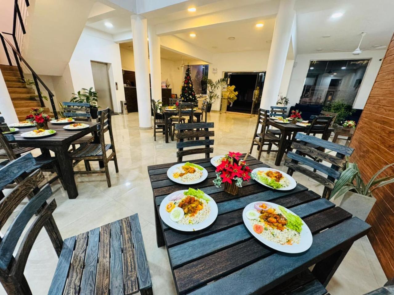 Lucky Transit Hotel - Katunayake Airport Экстерьер фото